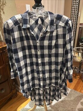 Oh Navy and White Buffalo Check Button-Front Tunic medium. Hi low ruffled top